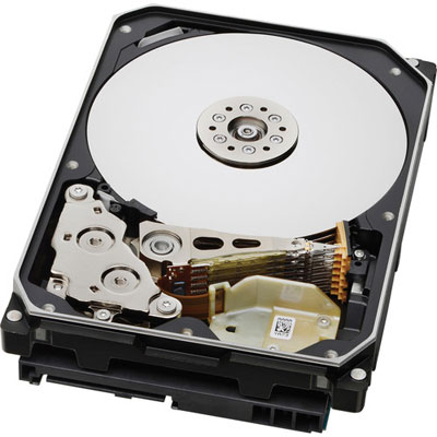 Internal structure of an HDD, showing platters, motor, recording heads, and other parts